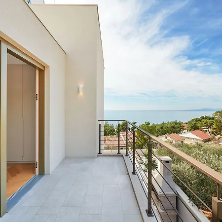 Adelia Sveta Nedelja (Hvar)